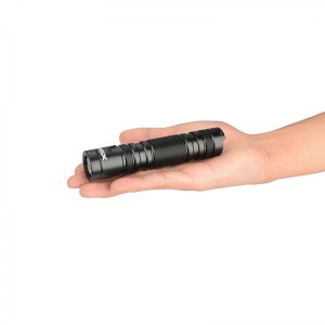 XTAR-WK18-flashlight-1000lm_07